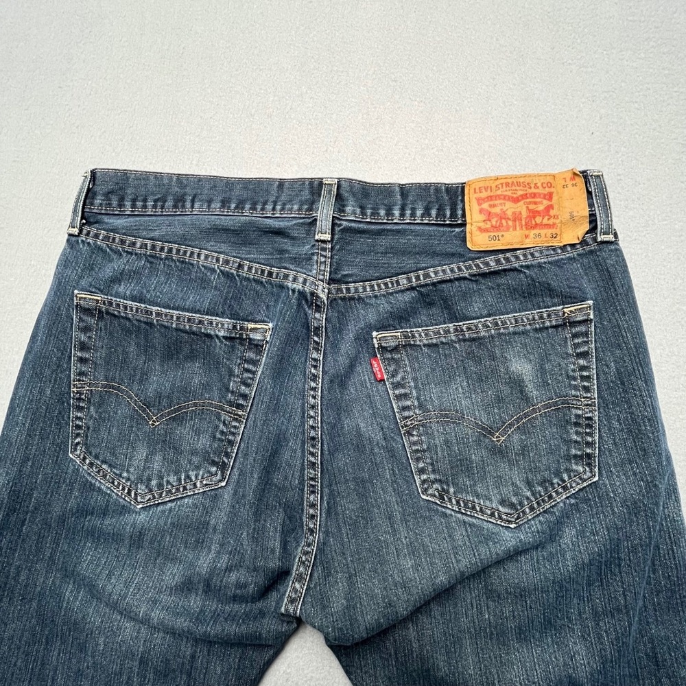 Vintage Style Men's Levis 501 XX blue denim Med Wash 36x32 Straight Leg